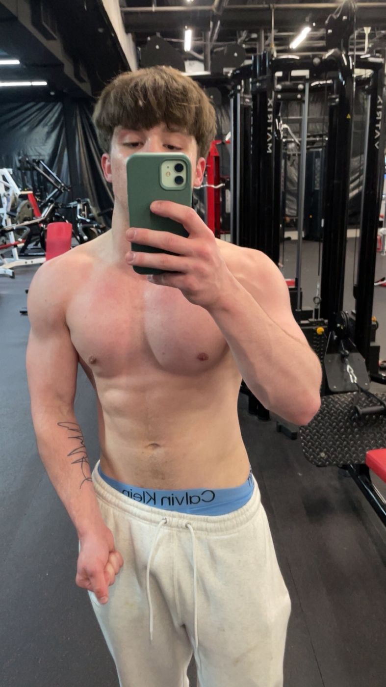 Brad, shirtless gym mirror selfie